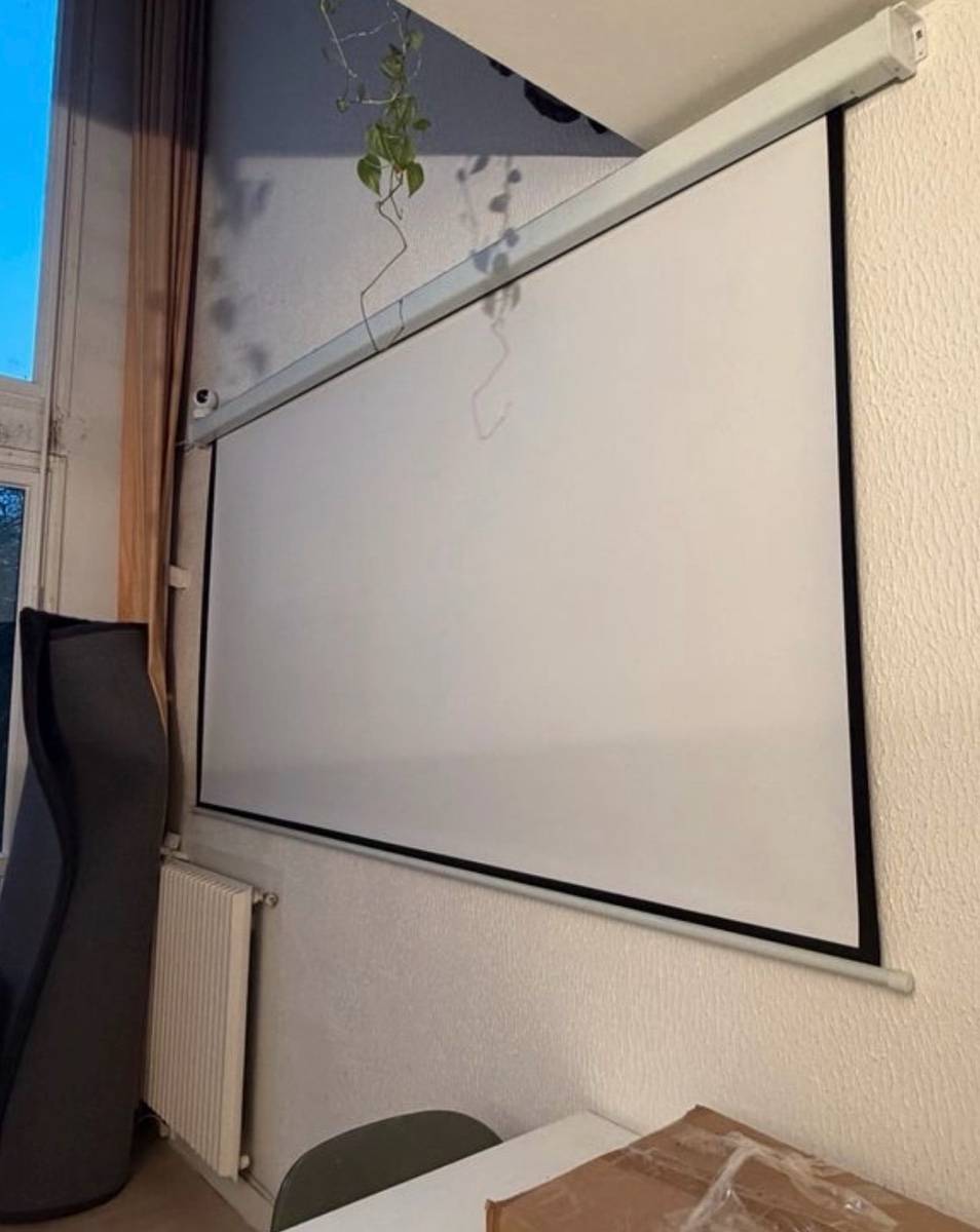 Ecran de projection moteur 120 pouces