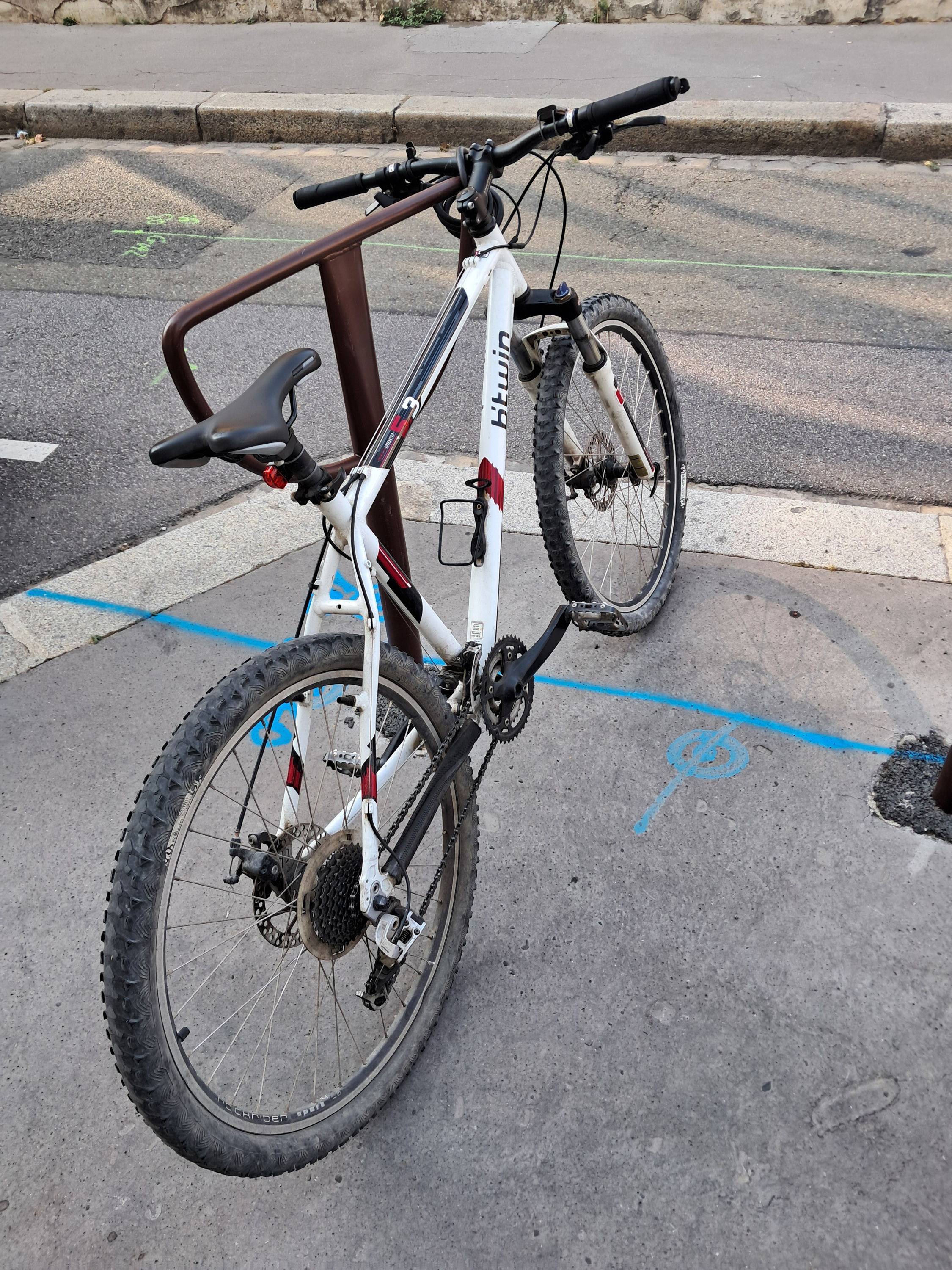Vélo B'twin rockrider 5.3
