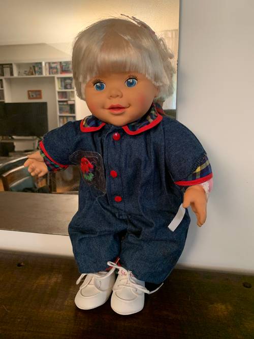 Vends très jolie poupée Corolle, 40 cm, années 90, beaux cheveux courts blonds, yeux bleus, très bon état