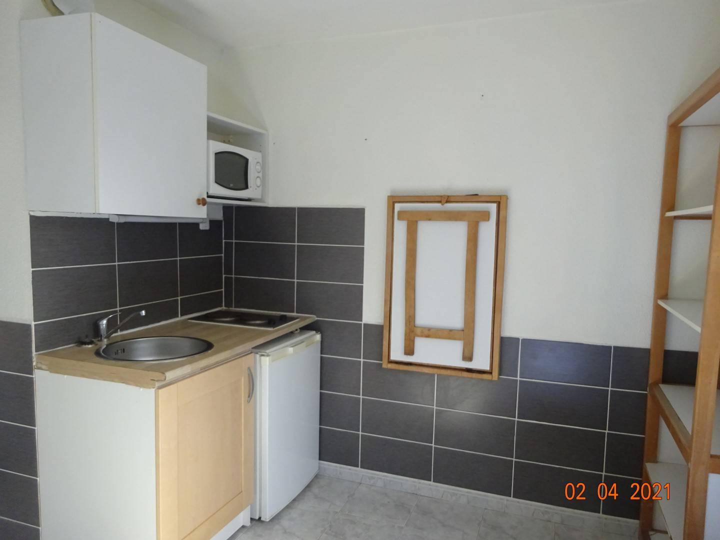 Loue appartement - 15m² - Nîmes - Proche CHU Carémeau, Vatel, IUT, IFSI, ZI de Saint Césaire