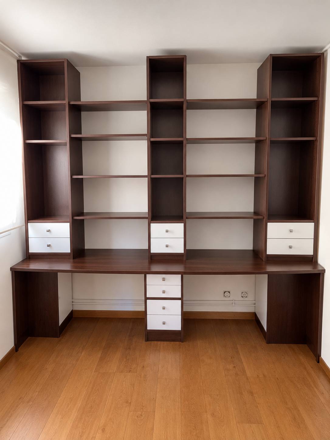 Vends bibliothèque et 2 bureaux