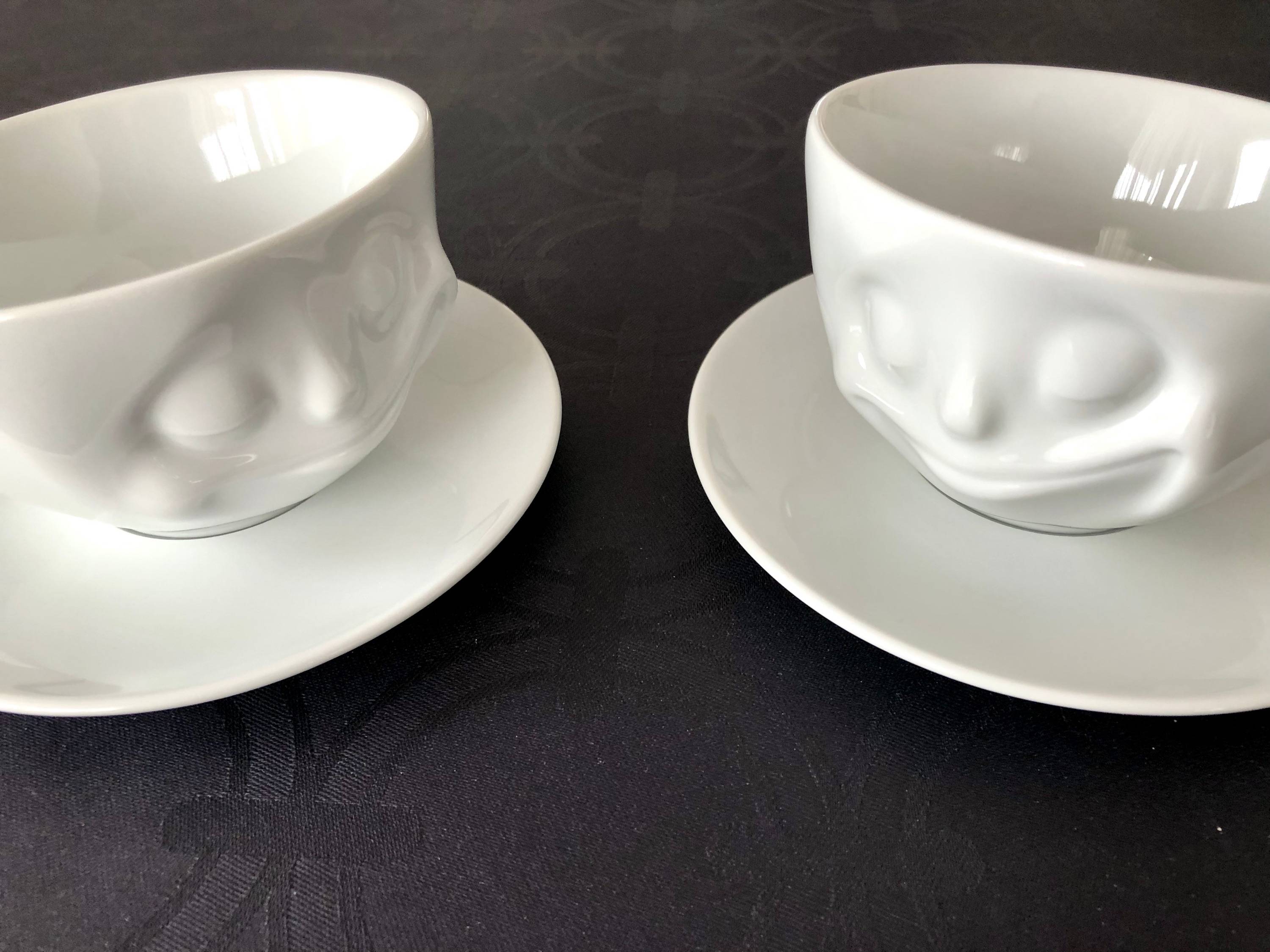 Vends 2 tasses petit-déjeuner