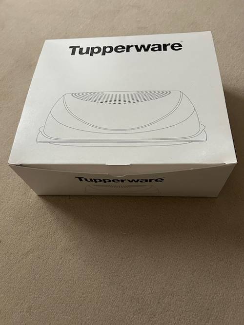Vends grande boîte à fromage neuve Tupperware