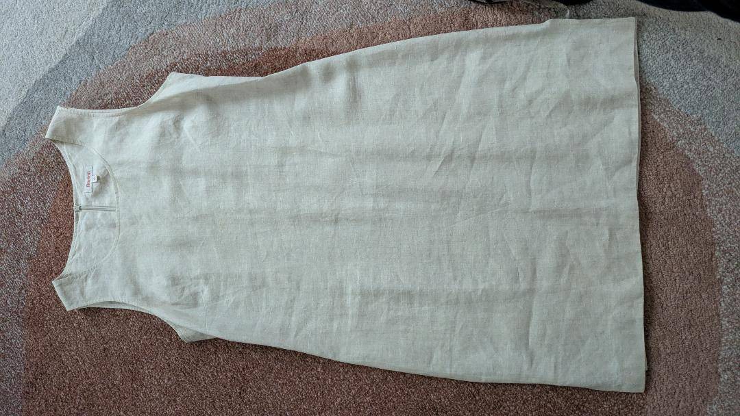 Robe Burton en lin neuve T 42