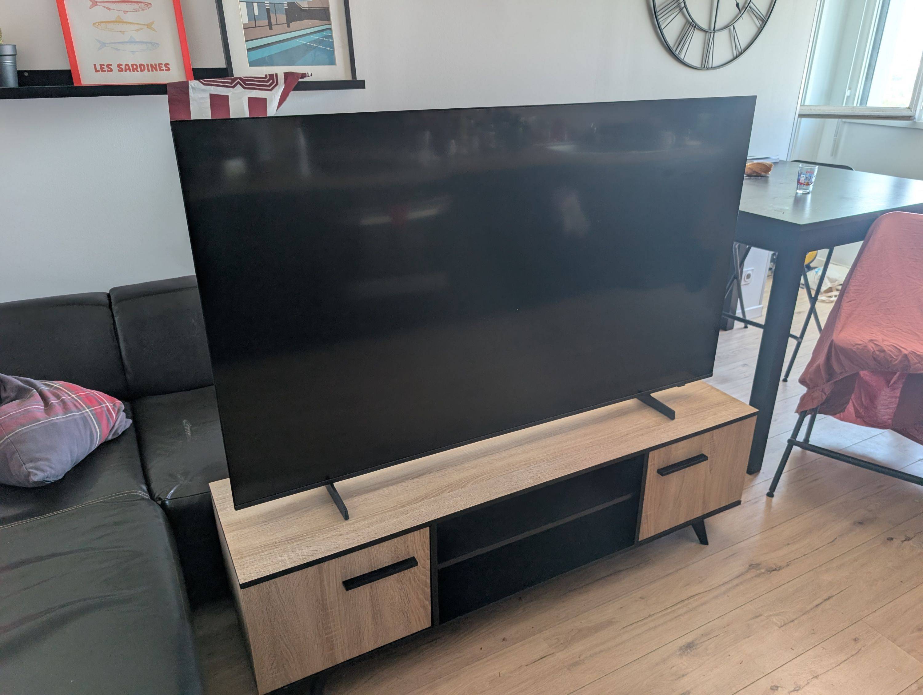 Vends télévision de 65 pouces