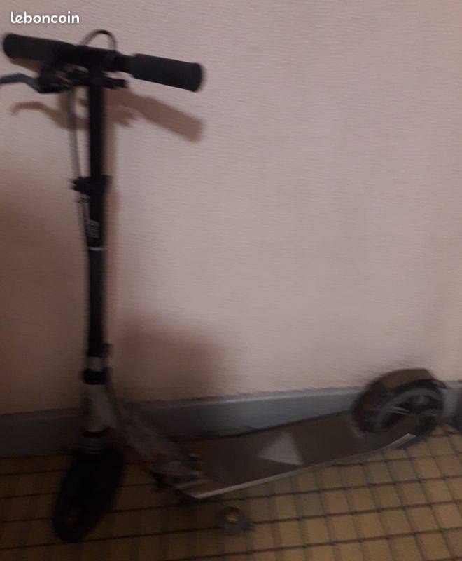 Vends trottinette non électrique