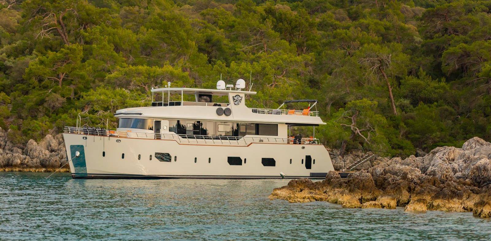 LUXURY TRAWLER 26m – 2022 - Trawler de luxe de 26 metres, Prix HT, pavillon Turc
