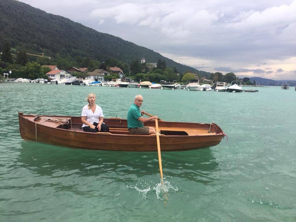 Vends bateau voiles-avirons en bois