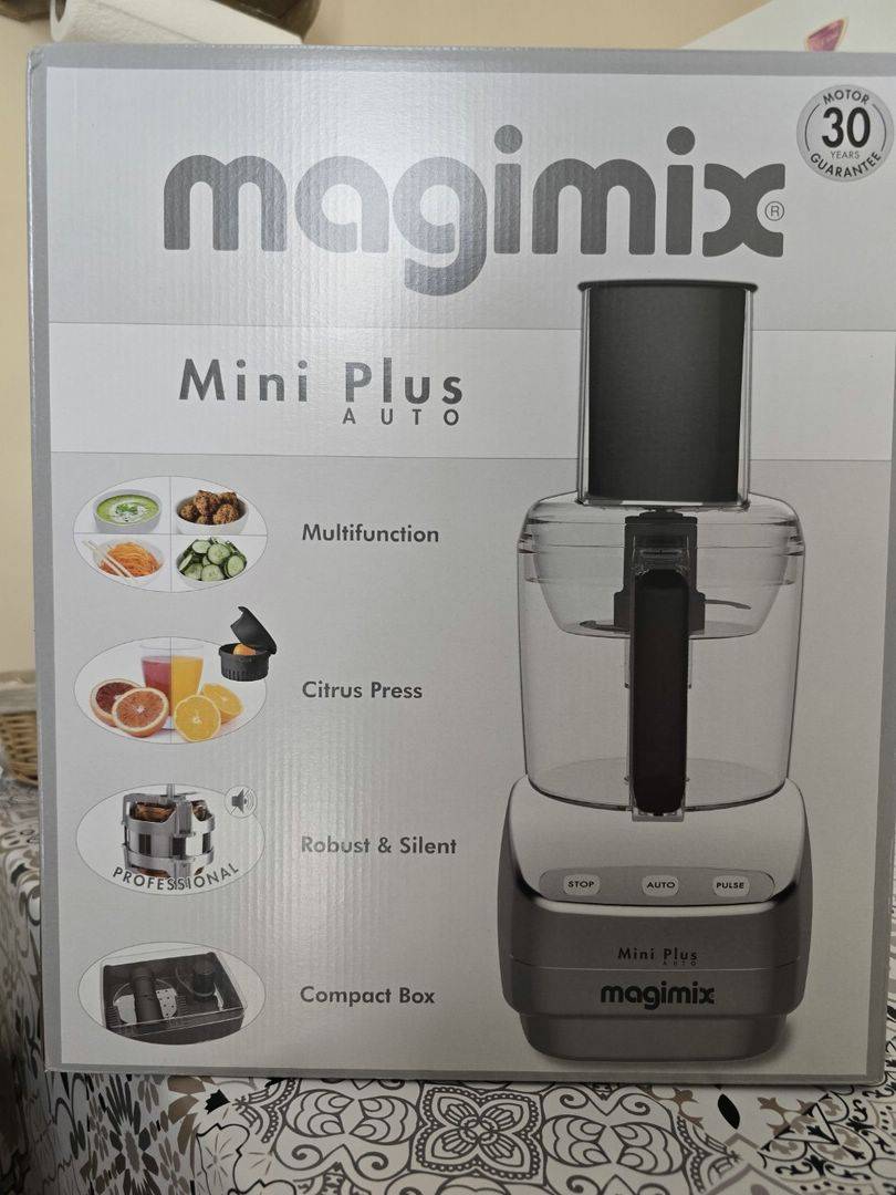 Vends robot multifonctions Mini Plus Magimix neuf
