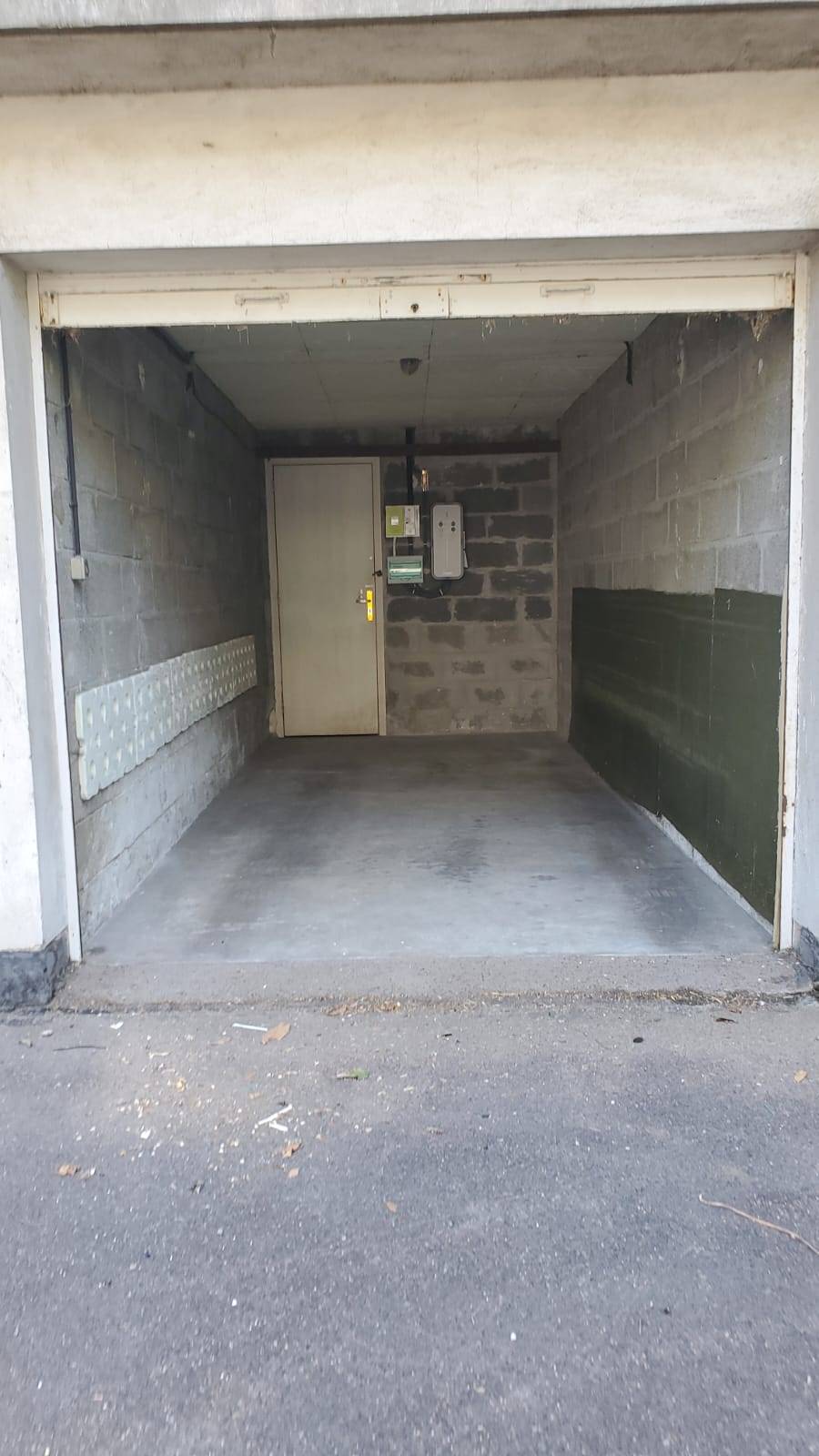 Loue Box avec borne de charge - Pointe-de-Chaville, Viroflay - 11m²