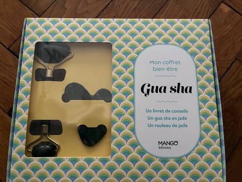 Coffret neuf avec rouleau de Jade et Gua sha