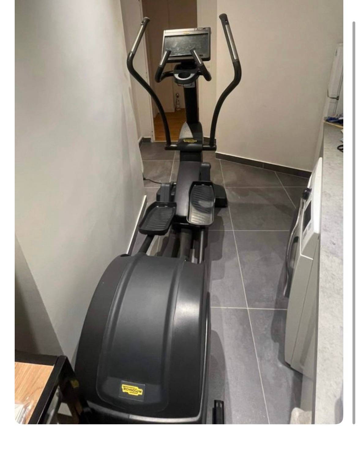 Vends vélo elliptique Technogym Synchro Unity