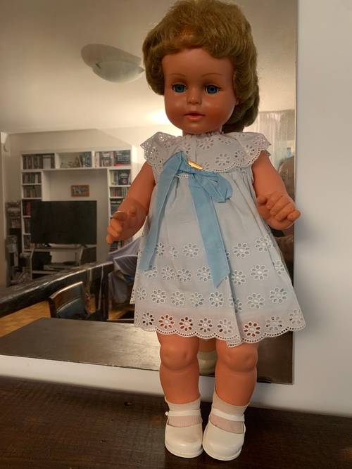 Vends très belle poupée Raynal, 60 cm années 60, très bon état, blonde yeux bleus, boit et fait pipi