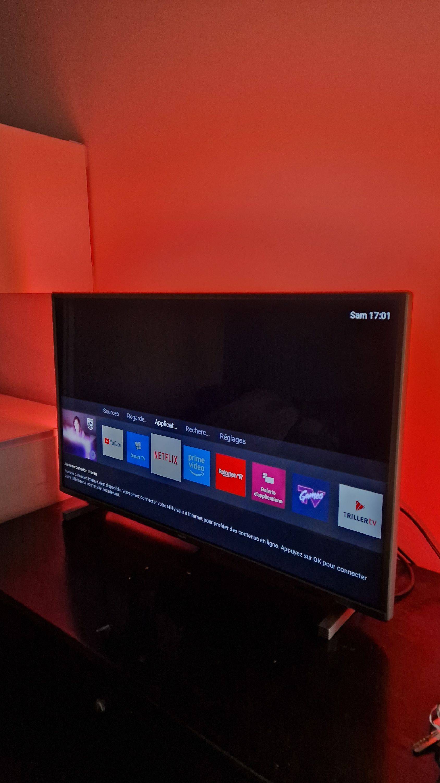 Vends smart TV Philips Ambilight 80 cm Full HD