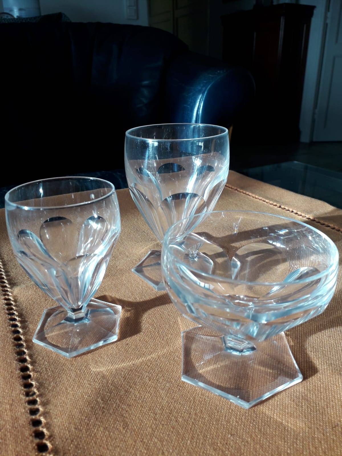Vends service de verres en cristal Art Déco (plus de 100 ans d’âge)