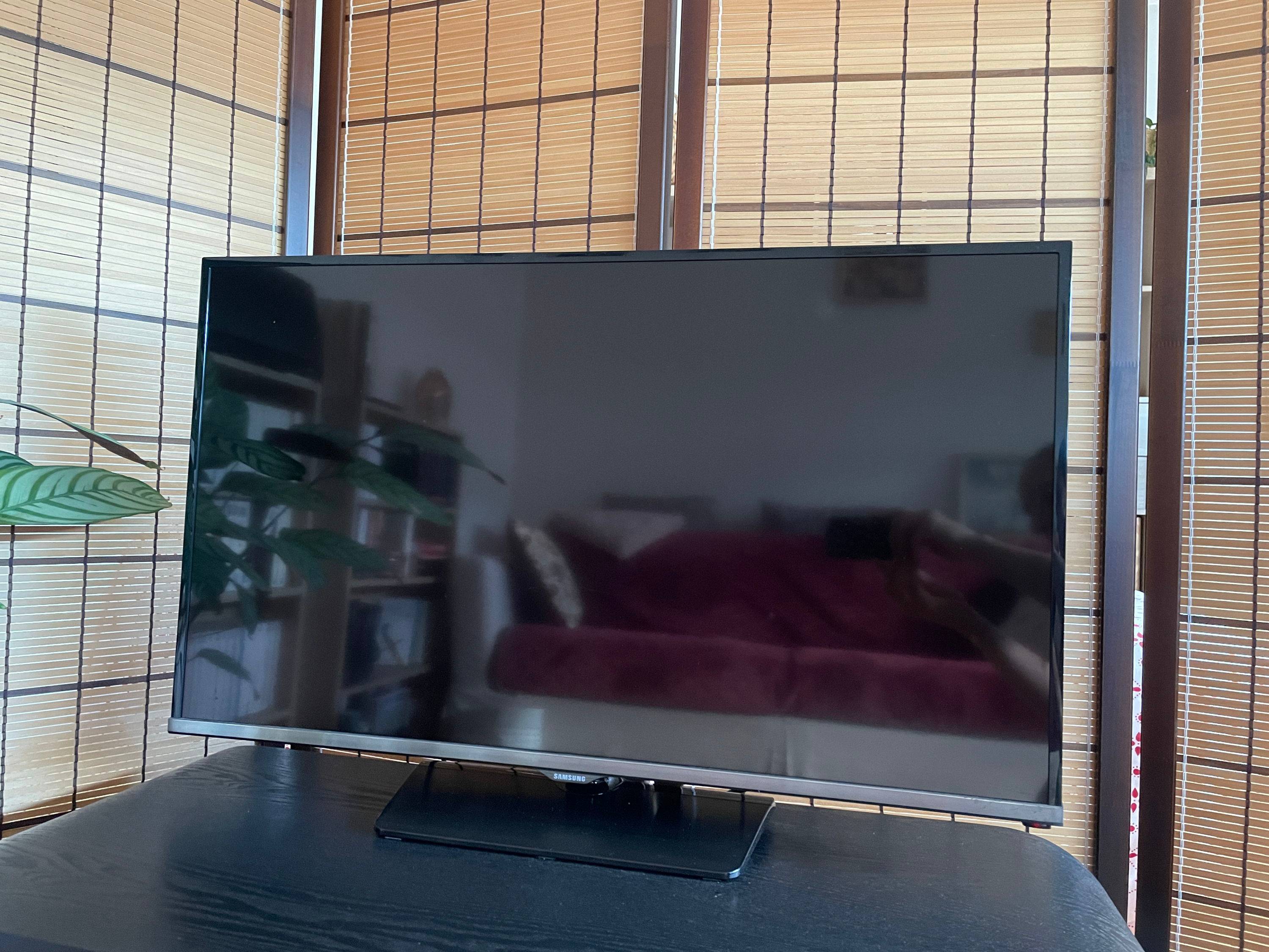 Vends télévision Samsung LED 81 cm en parfait état