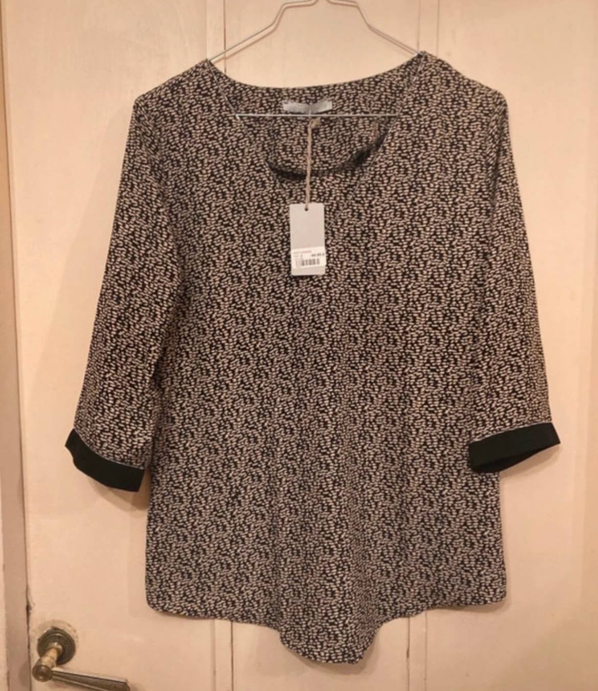 Vends jolie tunique neuve étiquetée noire/crème à perles Mamouchka - Taille S
