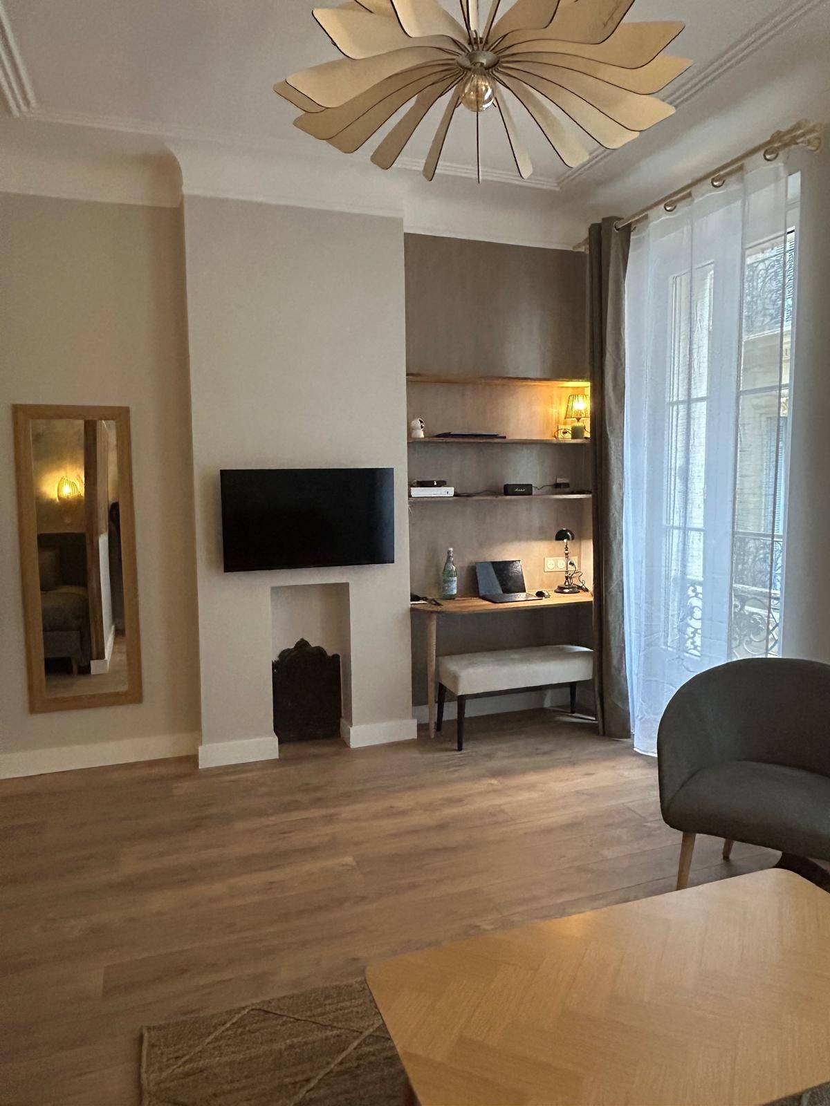 MARSEILLE VIEUX-PORT – APPARTEMENT T1 MEUBLÉ 35m²