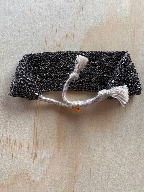 Très chic… Splendide bracelet-manchette en métal tressé