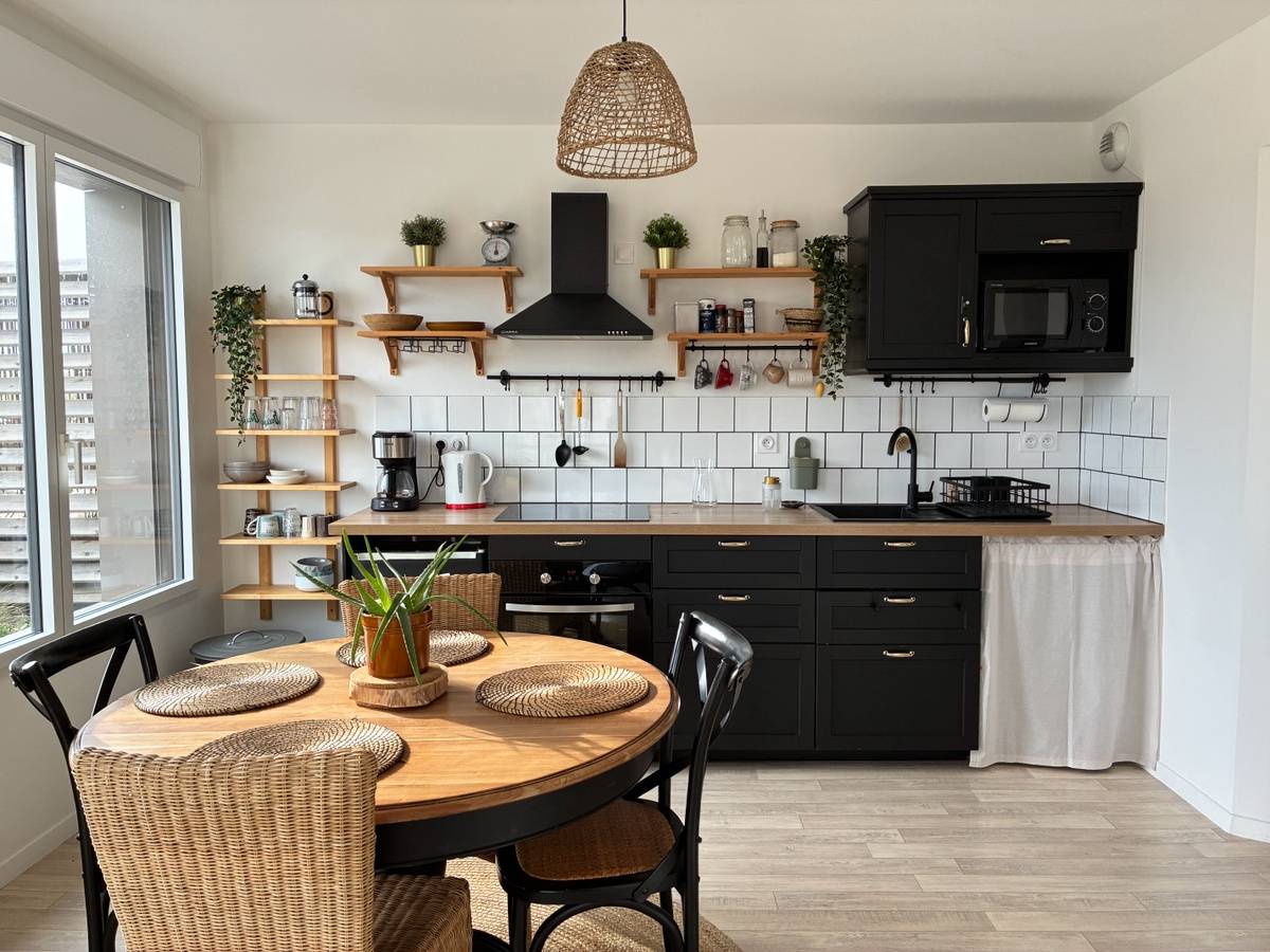 Appartement meublé T2 45m² - terrasse - place de parking privée