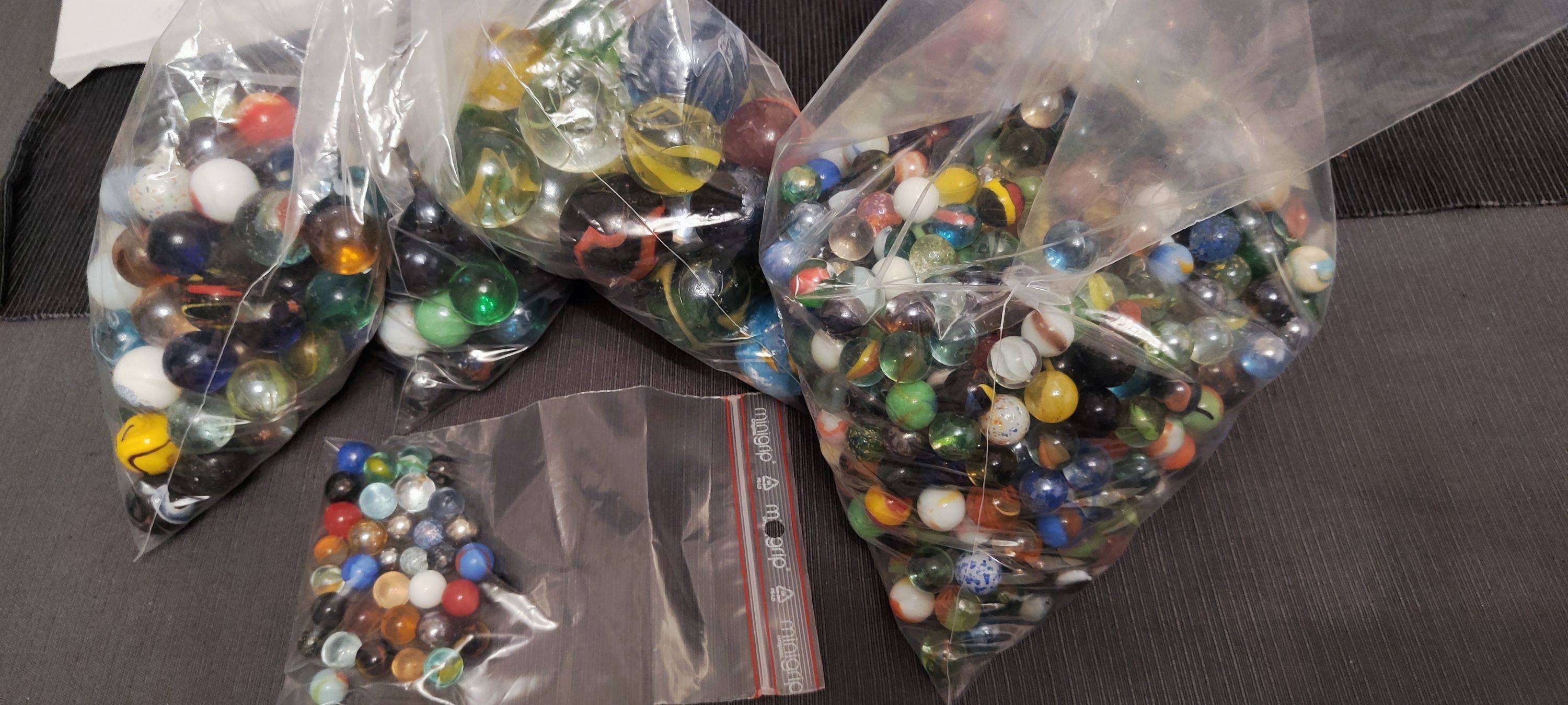 Vends grand lot de billes – 7-10 kg (billes, calots, gros boulards)