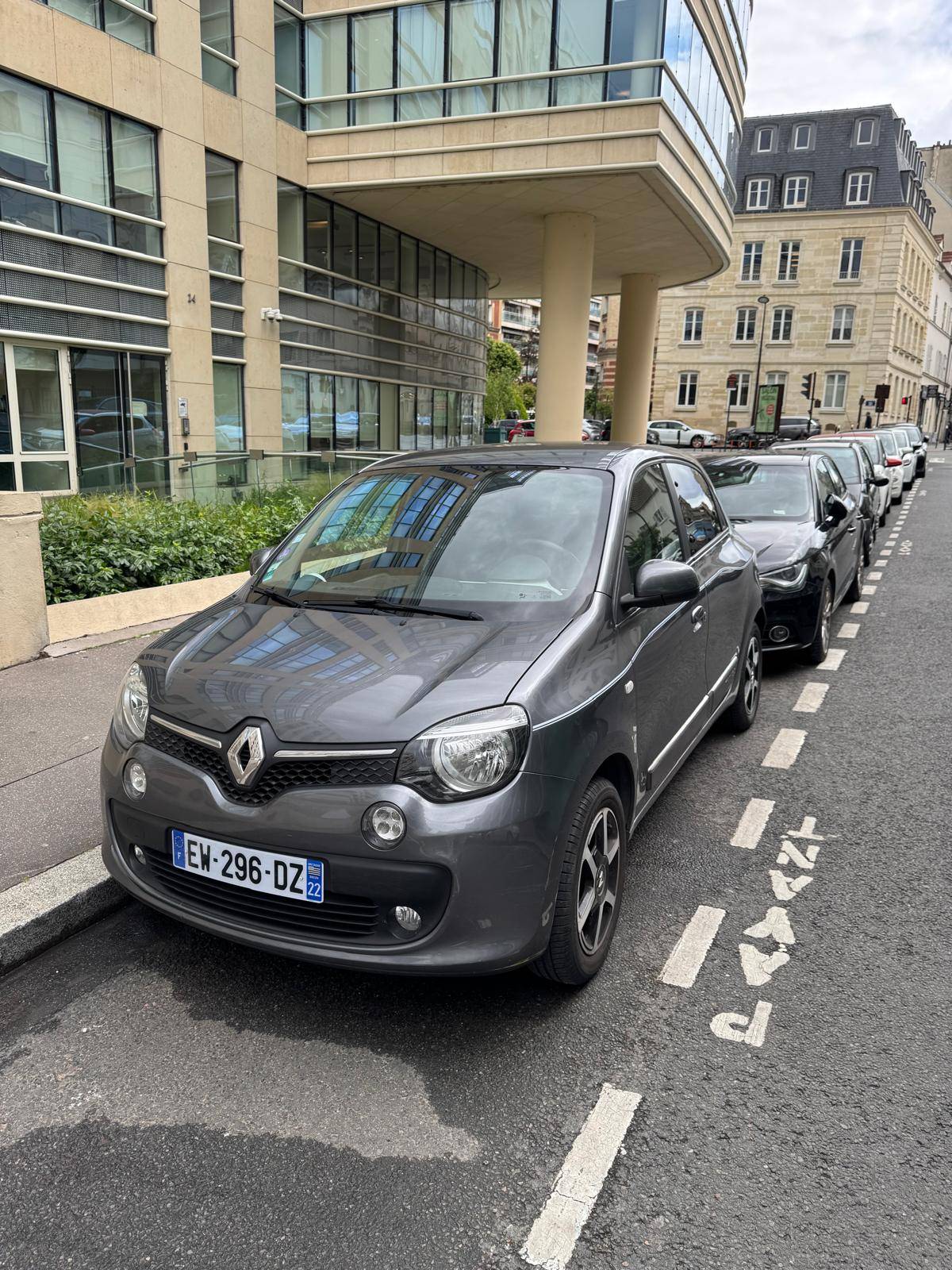 Vends Renault TWINGO III 1.0 SCE 70 INTENS 2 E6C - 31 200 km - Mars 2018 - Très bon état