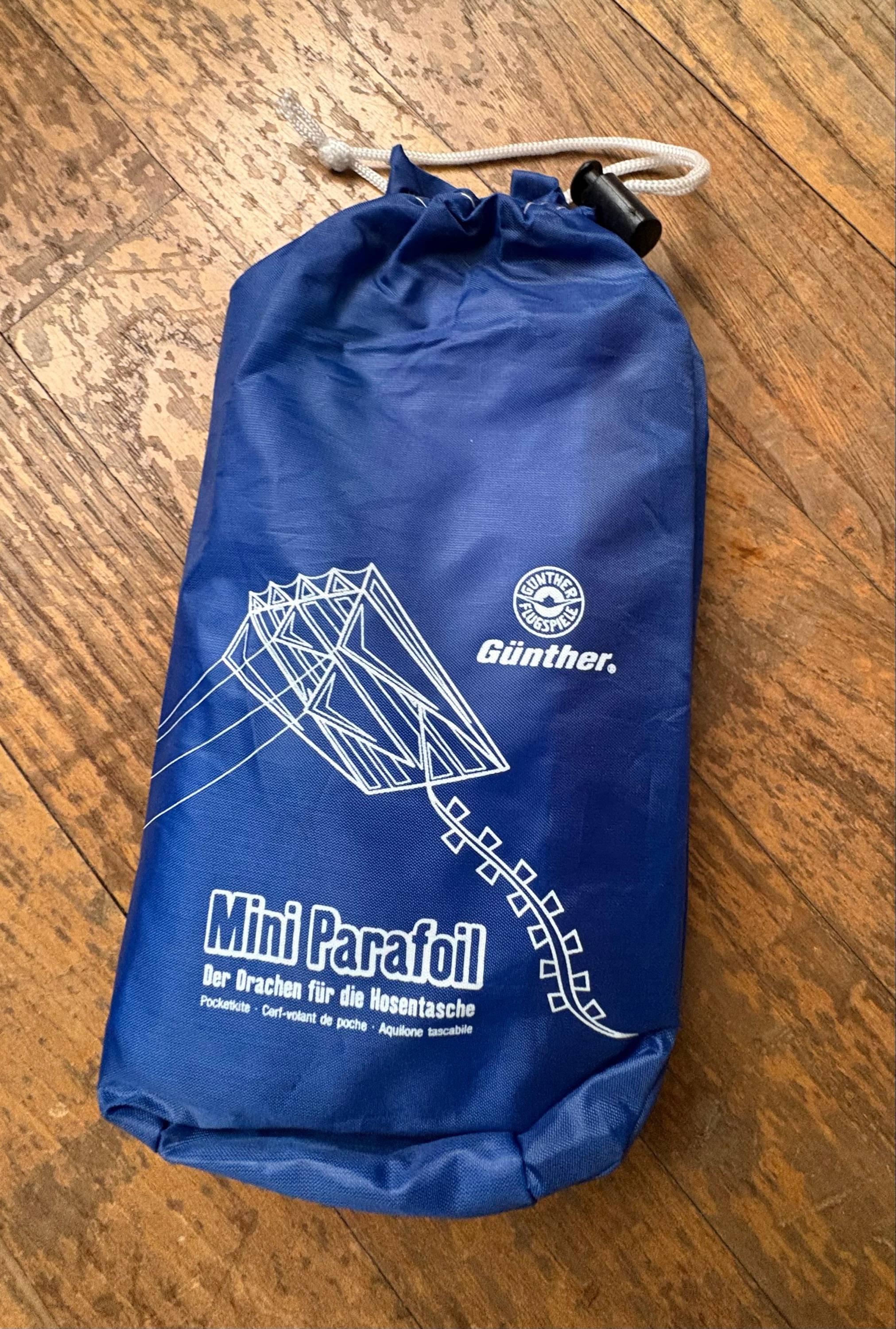 Vends mini parafoil bleu, cerf-volant coloré pour la poche neuf Cultura