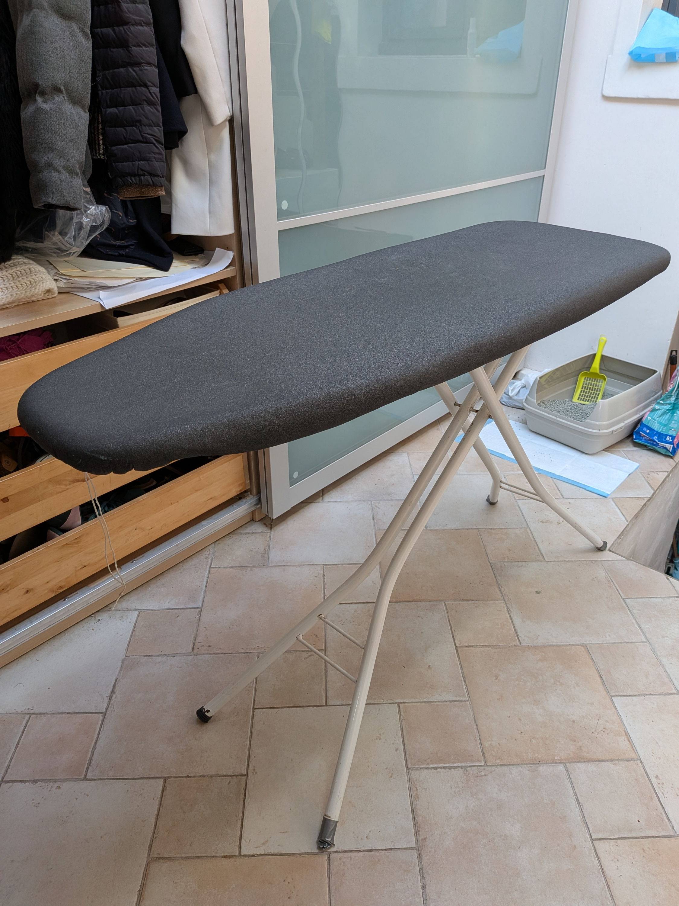 Vends planche à repasser