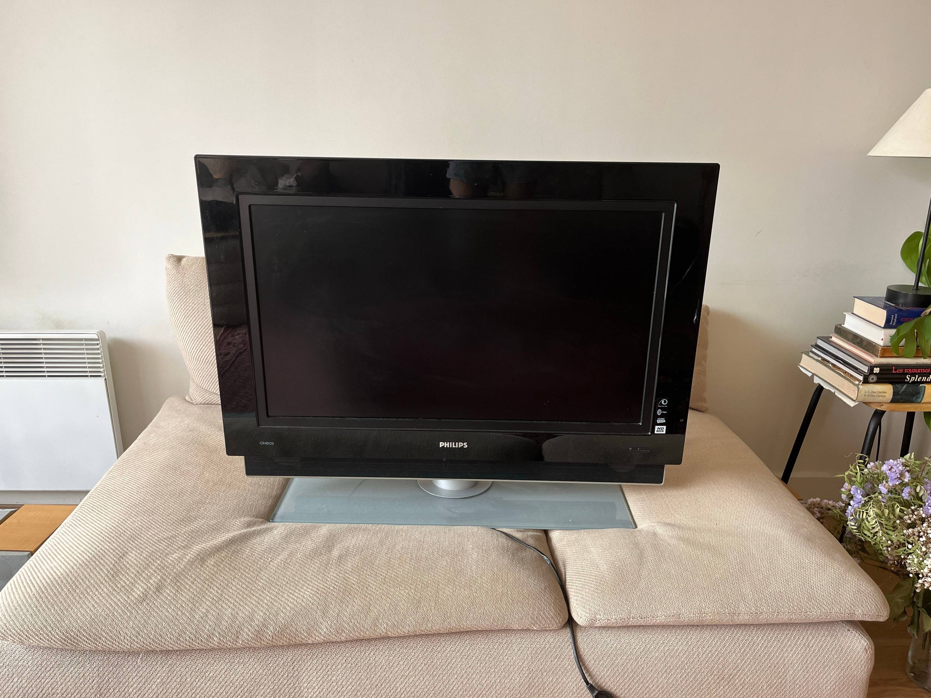 Vends téléviseur Philips Ambilight LCD
