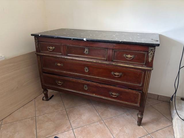 Propose vide maison à Saint-Sauveur-sur-École