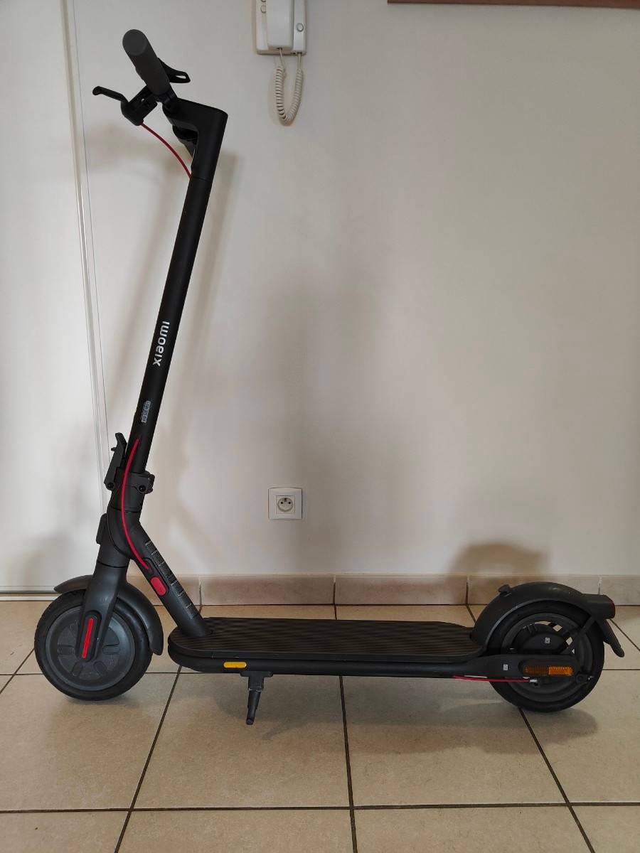 Vends trottinette électrique Xiaomi 4 Lite