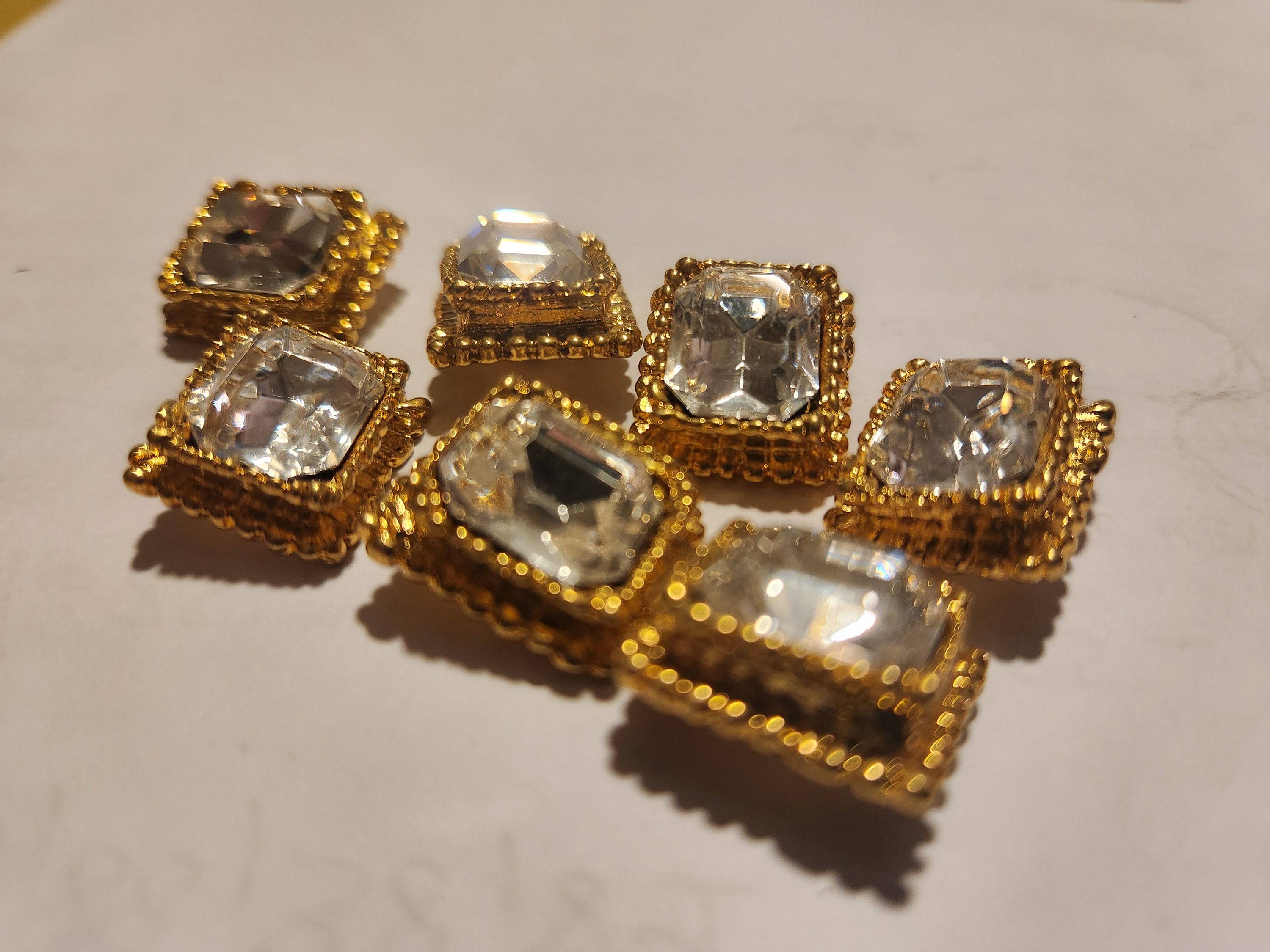 Lot de 7 Boutons rectangle doré strass crystal