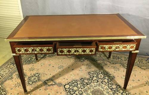 Beau Bureau En Acajou de Cuba XIX