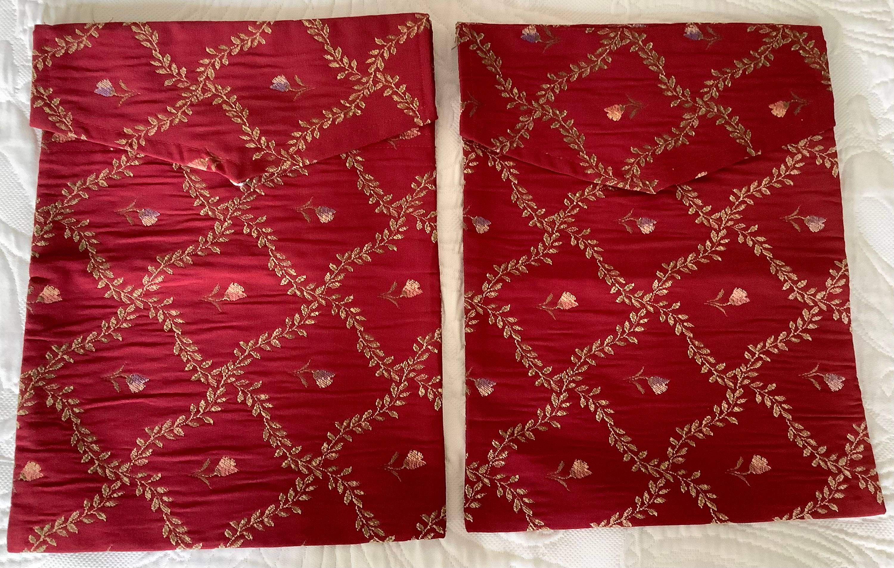 Vends lot de 2 grandes housses à rabat, avec fermeture pression, neuves, tissu haut de gamme