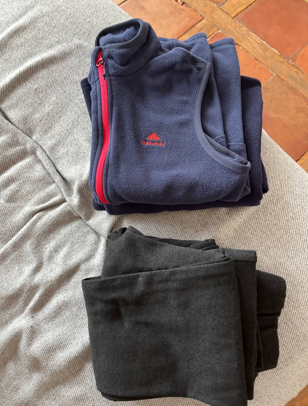 Vends lot vêtements de ski 8 ans