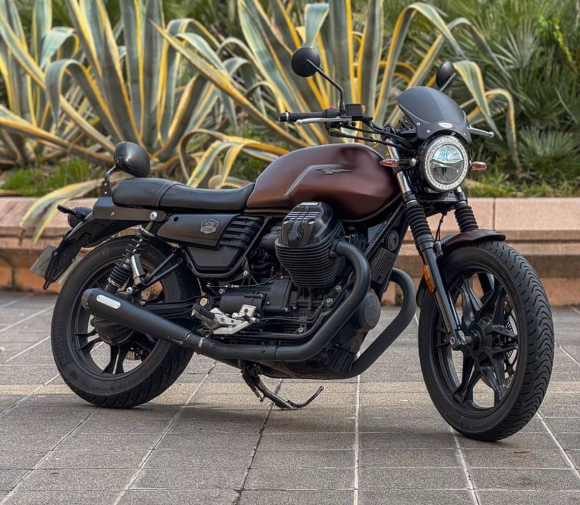Vends Moto Guzzi V7 Night Pack, 2020, 20000km