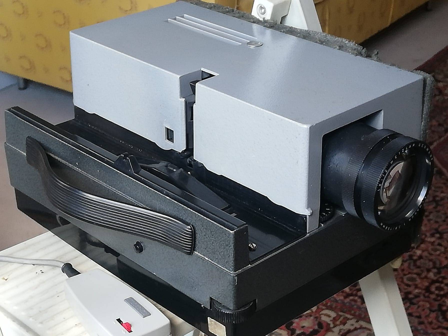 Vends projecteur de diapositives