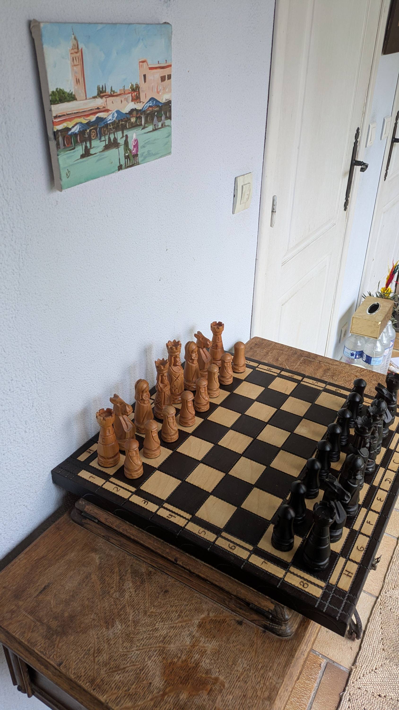Vends jeu d’échecs Château (50x50 cm)