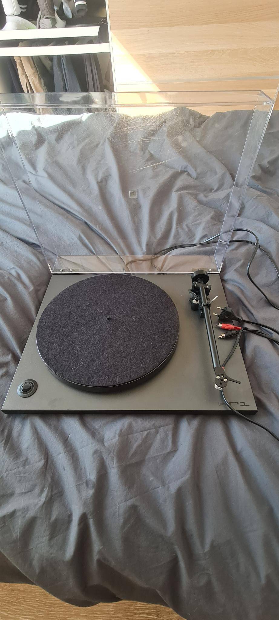 Vends platine vinyle Rega RP1