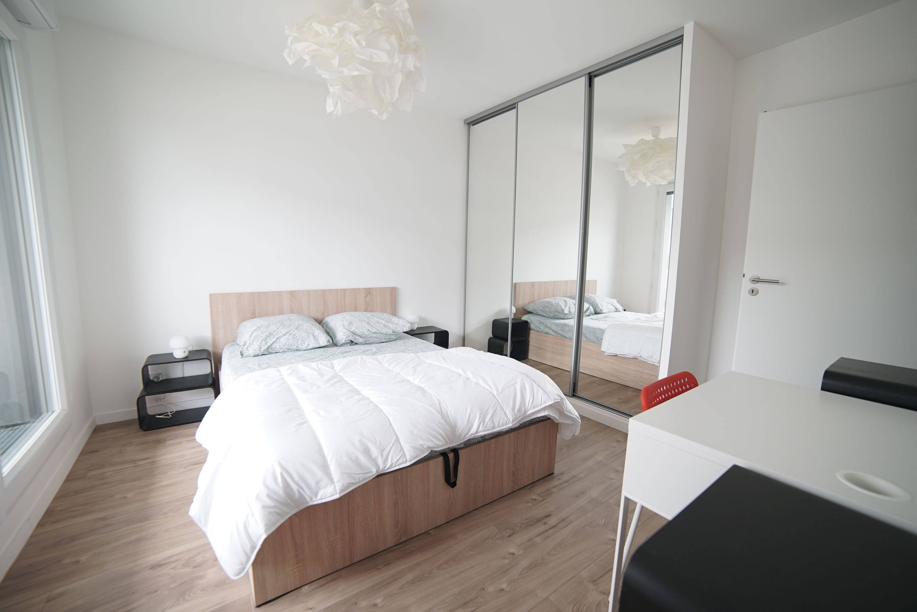 Loue chambre dans colocation, grand appartement neuf, meublé et équipé, aux Docks de Saint-Ouen-sur-Seine