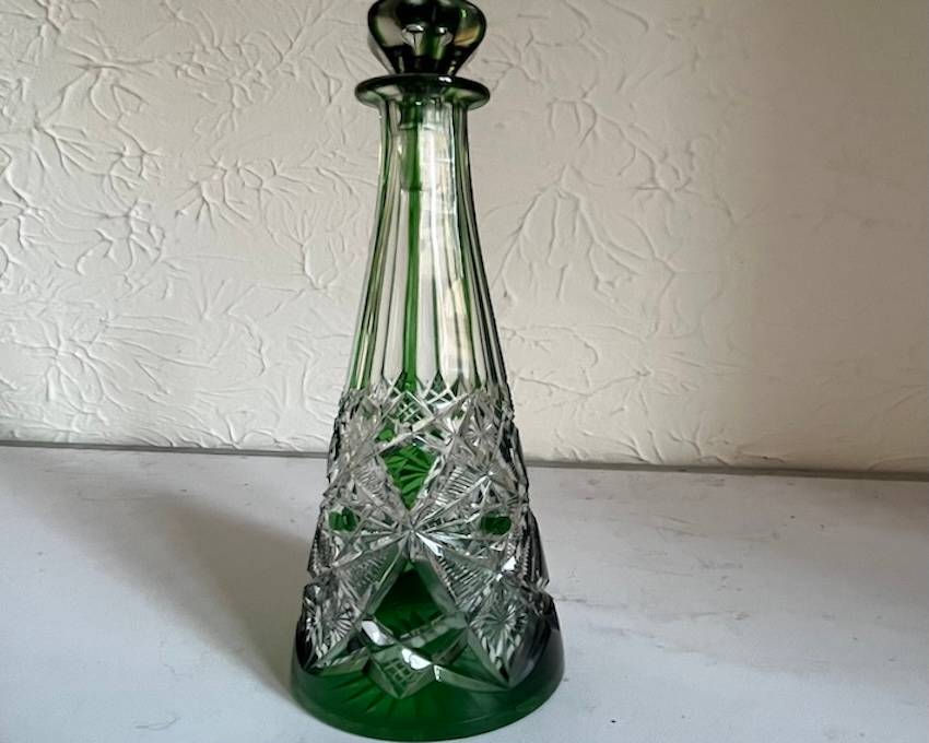Vends carafe en cristal taillé