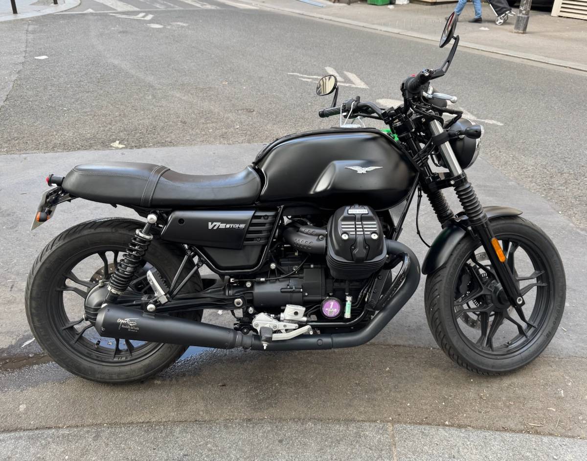 Vends Moto Guzzi V7 Stone III, 2021, 22436km