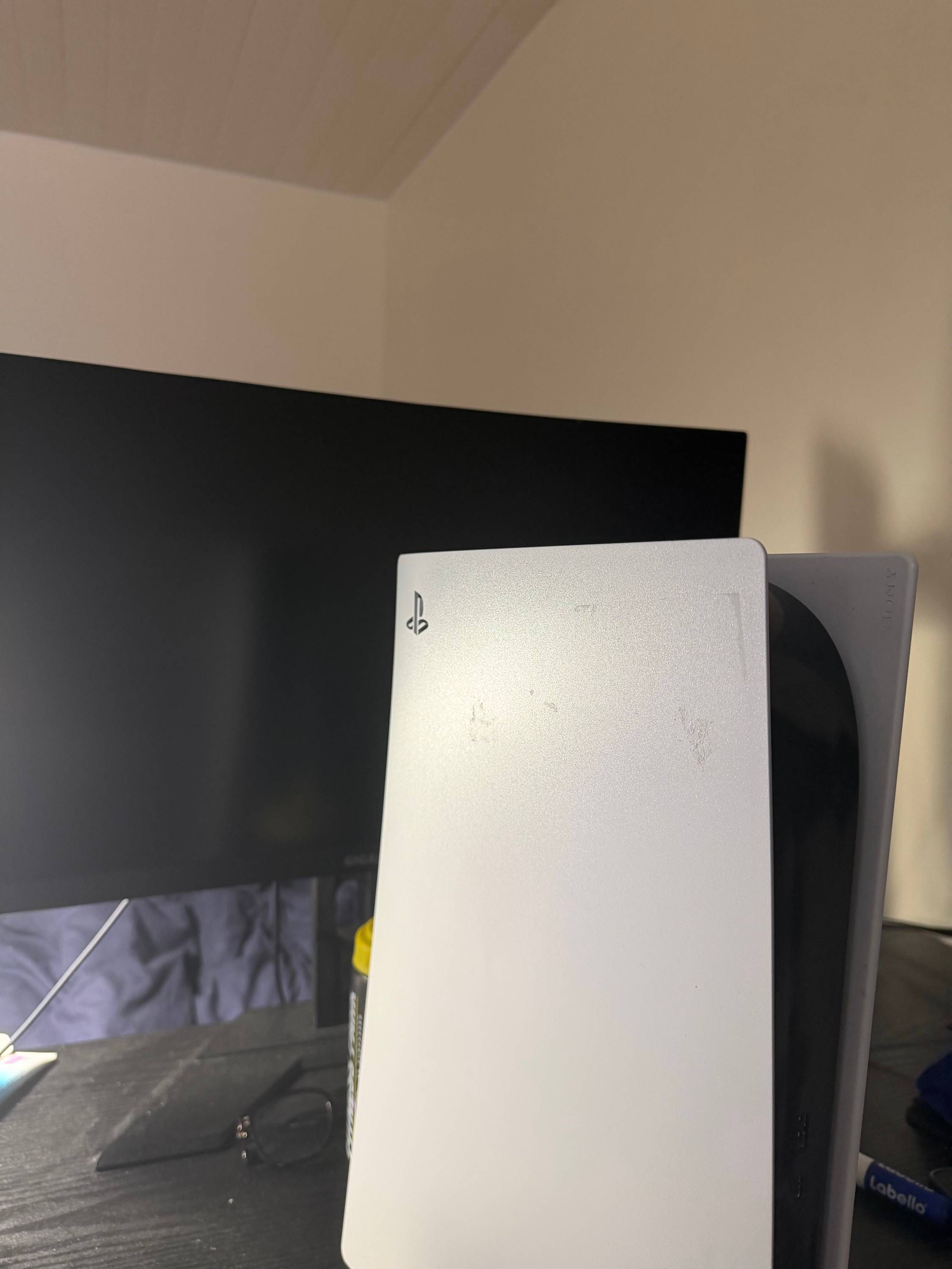 Vends PS5 et écran Gigabyte G27QC 4K