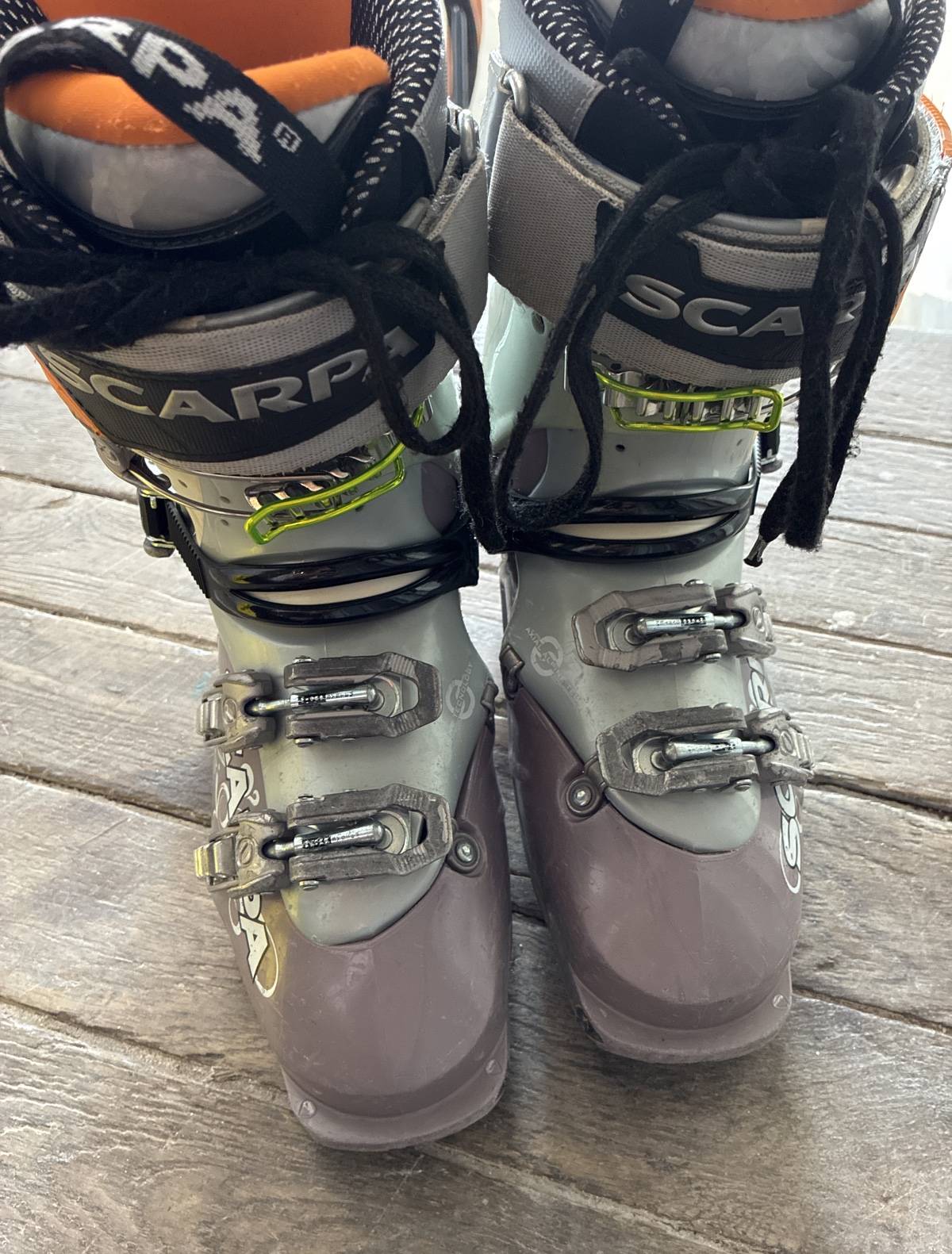 Vends chaussures de ski randonnée femme Scarpa taille 25