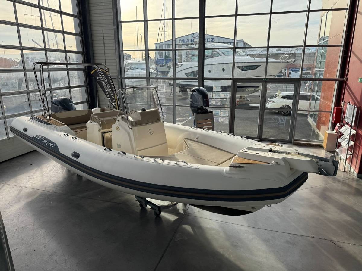 Tempest 775 - Moteur 250cv Yamaha