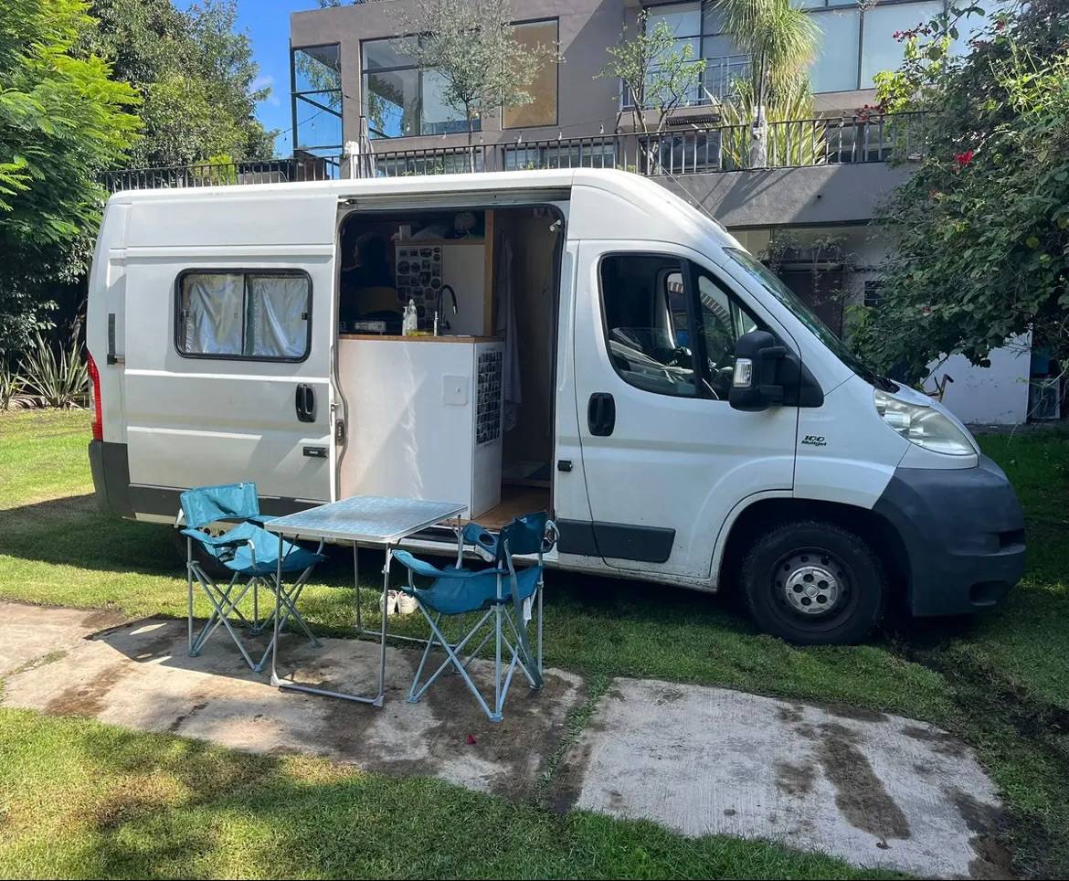 Vends fourgon aménagé L2H2