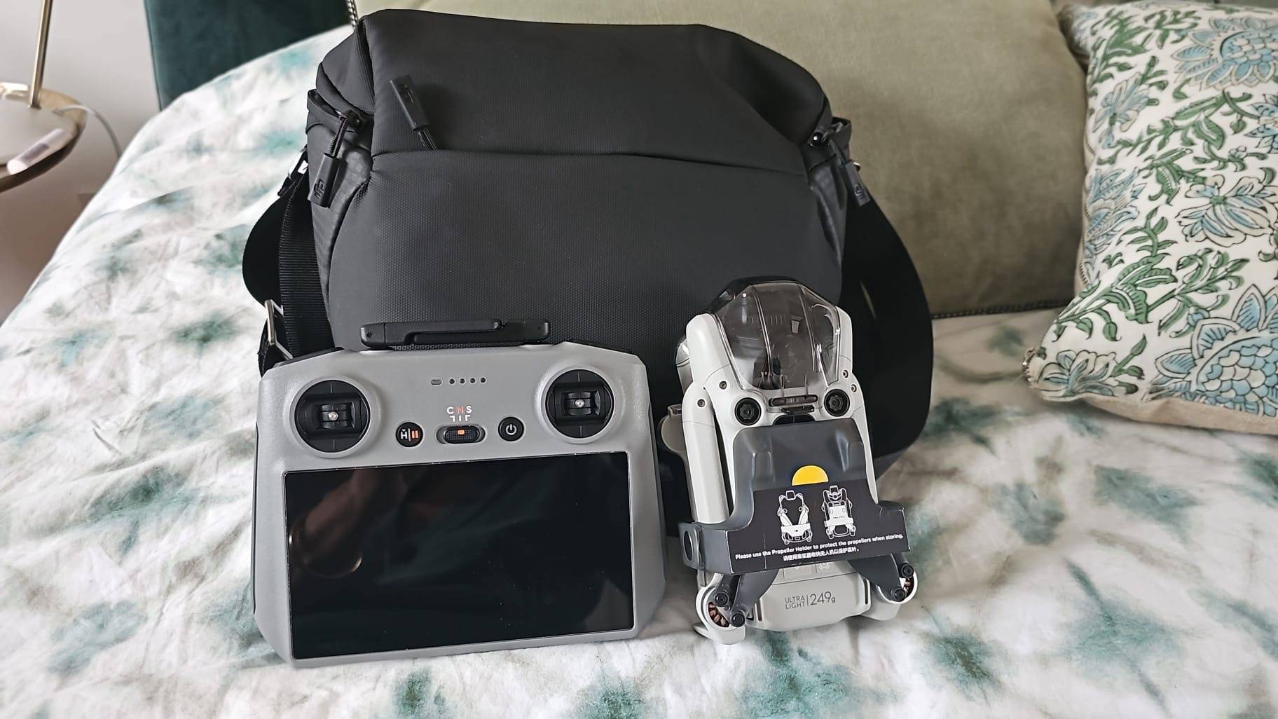 Vends DJI Mini 4 Pro + télécommande DJI RC 2 ultralight