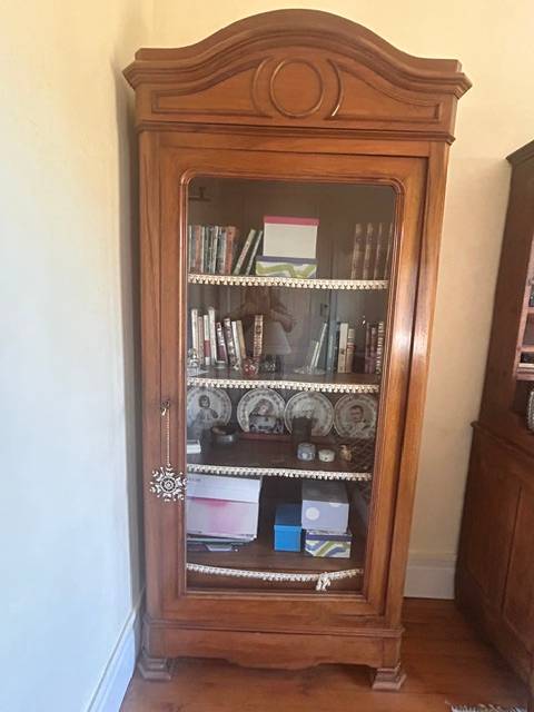 Vends bibliothèque vitrine en merisier
