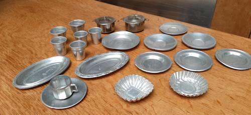 Lot de dînette ancienne de poupée - Alu et métal