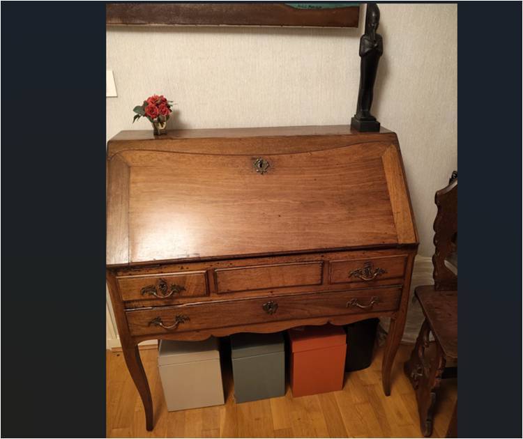 Vends secrétaire à abattant ancien – style Louis XV, laiton ouvragé